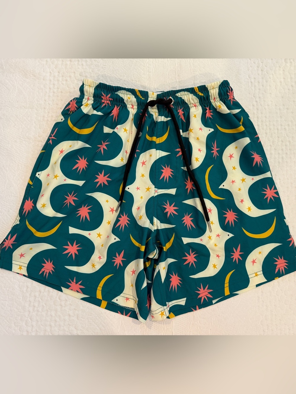 Groovy Peacock “Desert Nights” Activewear Hybrid Shorts Hiking Swim Men’s Medium